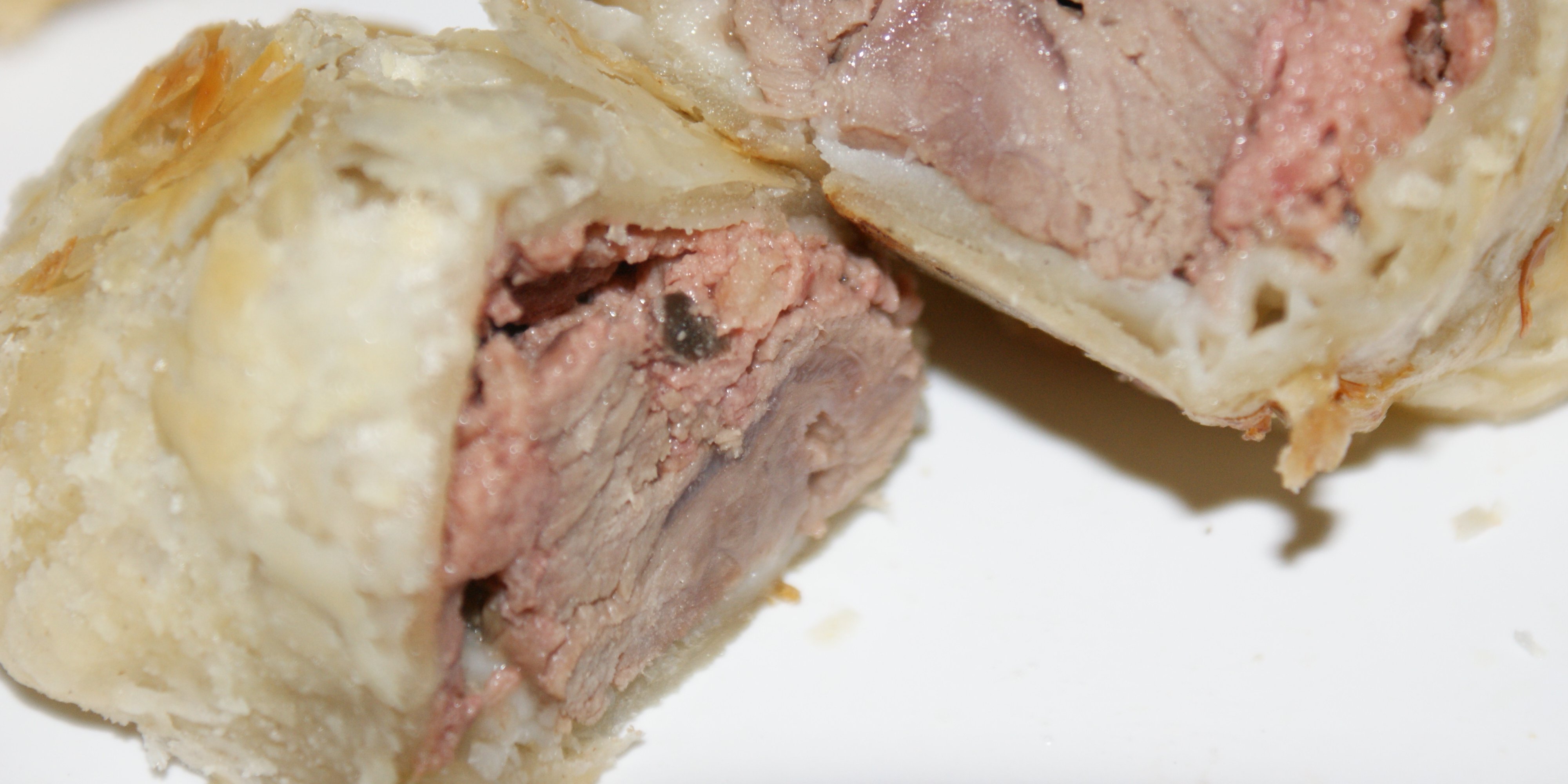 Mini beef wellingtons
	 Finger Food for the epicure